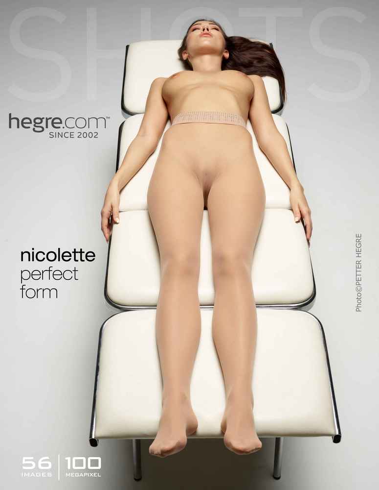 2017-06-12 Nicolette - Perfect form