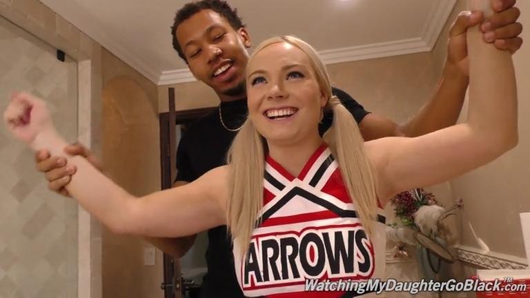 Tiff Bannister - BTS